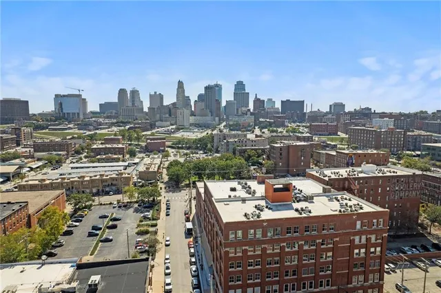 $290,000 | 136 Main Street, Unit 204, Kansas City, MO 64105