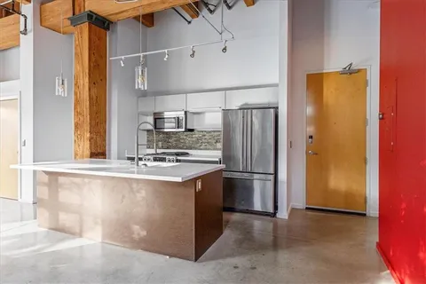 $275,000 | 136 Main Street, Unit 204, Kansas City, MO 64105