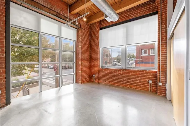 $290,000 | 136 Main Street, Unit 204, Kansas City, MO 64105