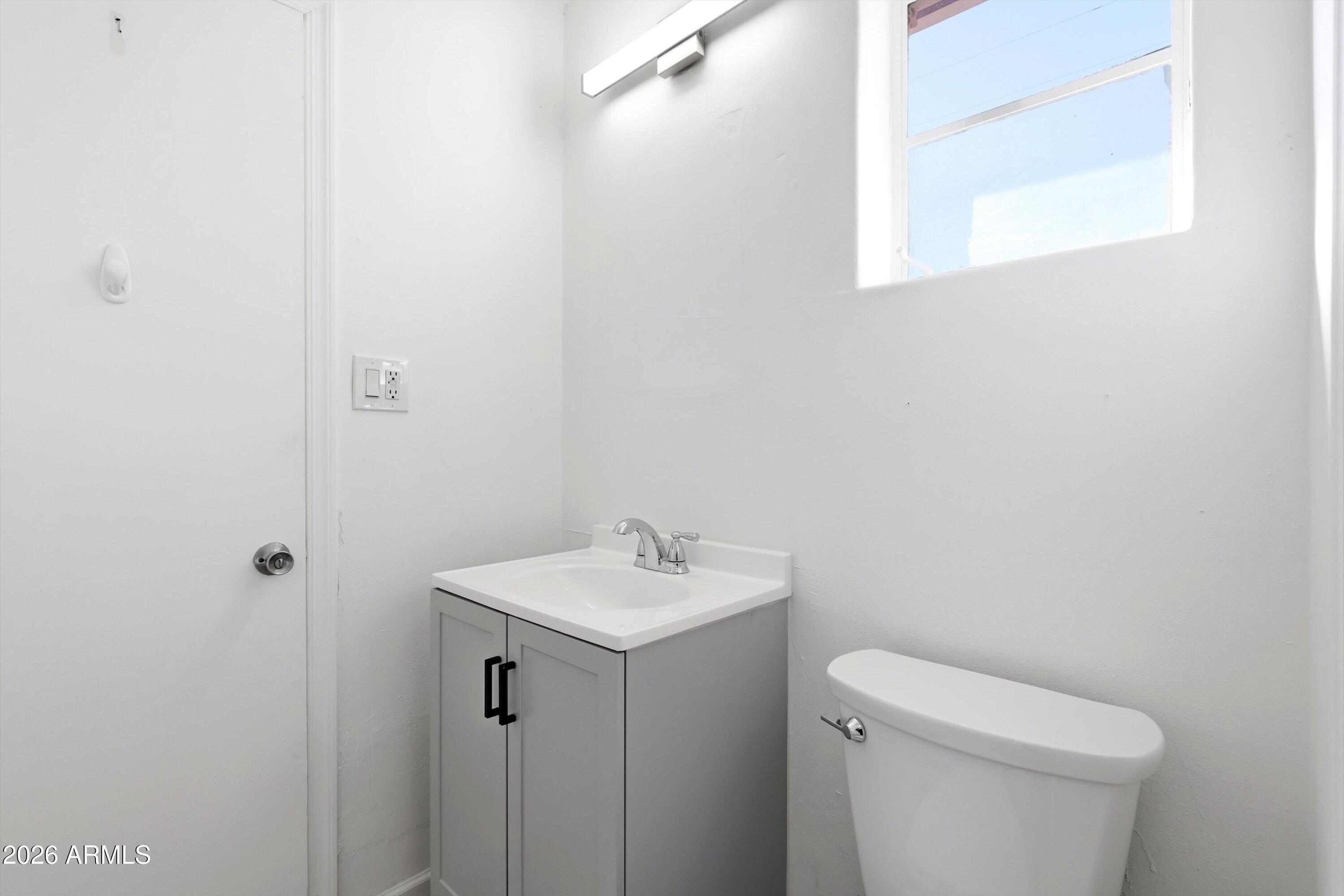 3433 East Coronado Road Phoenix, AZ 85008 - Photo 9 of 16 13-IMG_4461