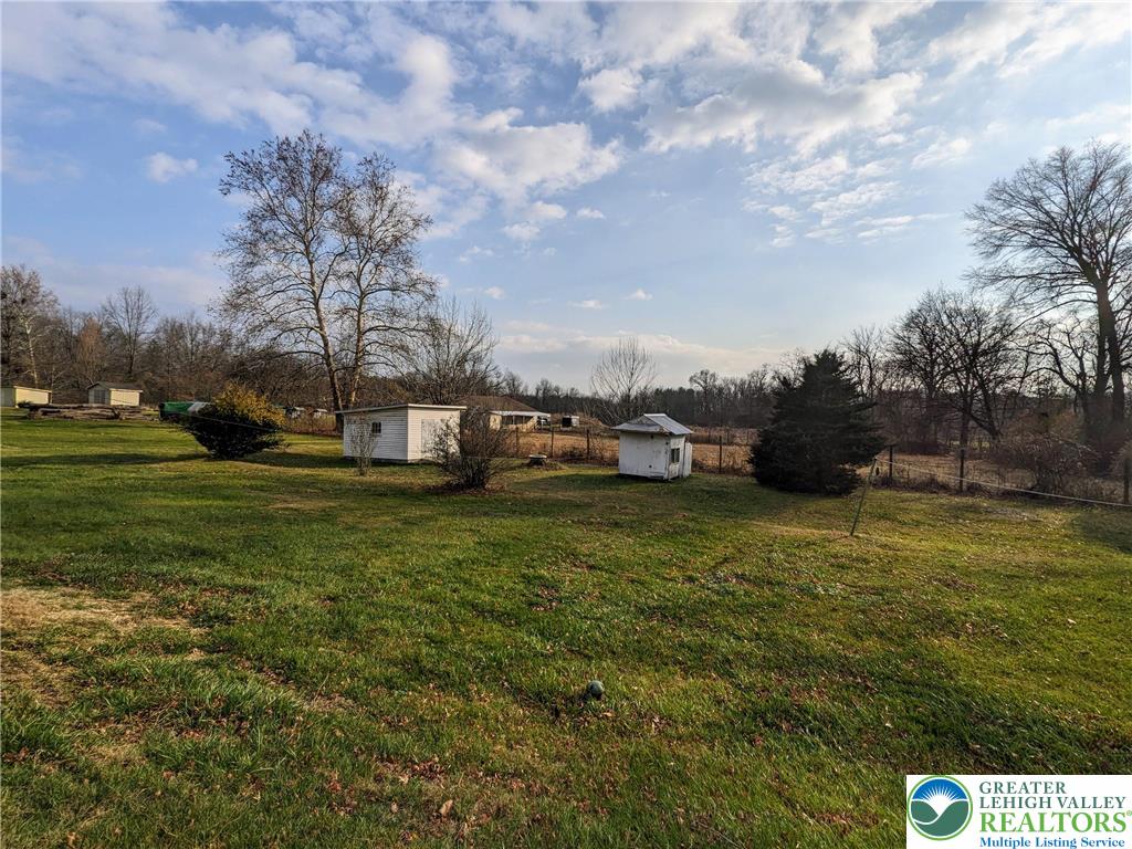 538 Belfast Road Nazareth, PA 18064 - Photo 7 of 25 a view of a garden with houses