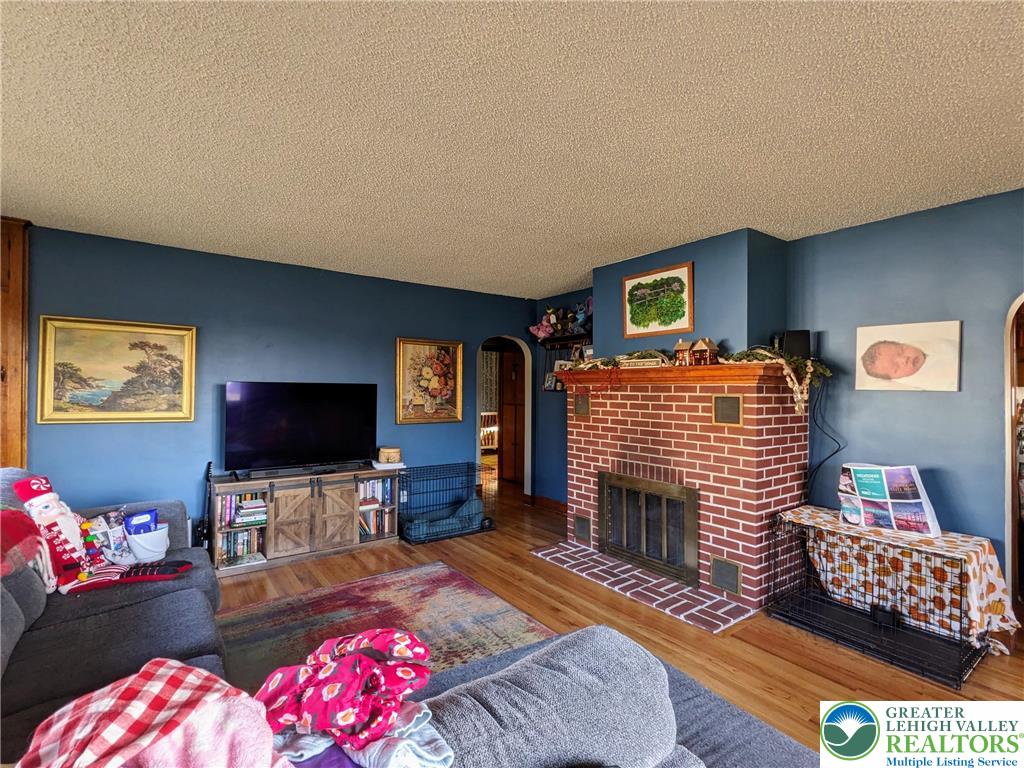 538 Belfast Road Nazareth, PA 18064 - Photo 9 of 25 a bedroom with furniture and a flat screen tv