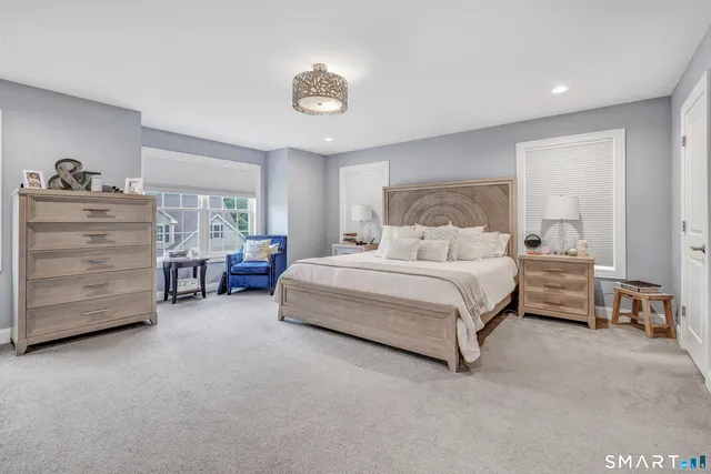 $749,900 | 17 Woods View Lane, Shelton, CT 06484