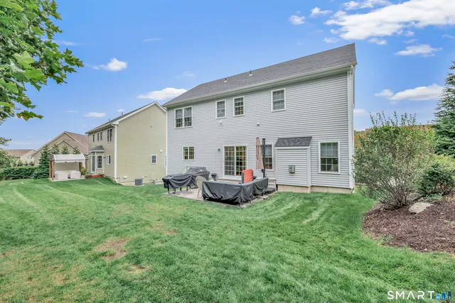 $749,900 | 17 Woods View Lane, Shelton, CT 06484