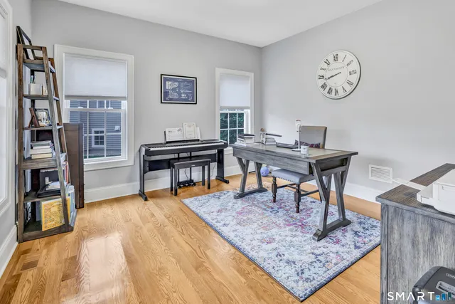 $749,900 | 17 Woods View Lane, Shelton, CT 06484