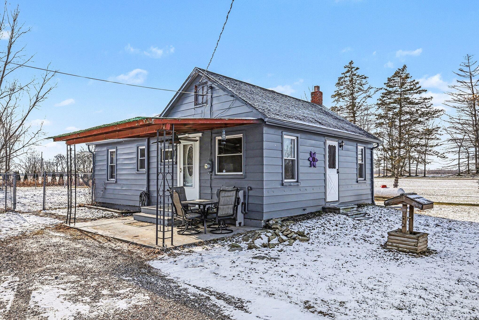 1124 East Fitchburg Road Stockbridge, MI 49285 - Photo 2 of 15 002_img_8875_625