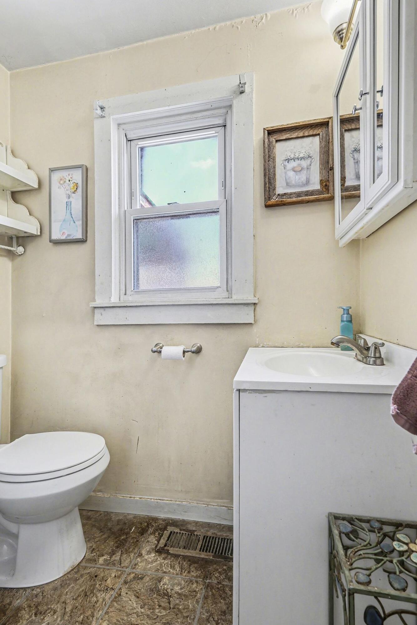 1124 East Fitchburg Road Stockbridge, MI 49285 - Photo 7 of 15 007_file_6091