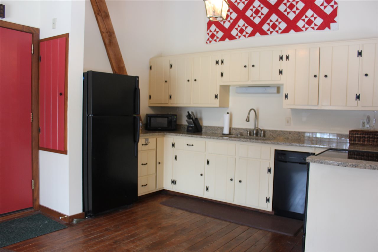 27 Lawrence Hill Road, Unit 4 Weston, VT 05161 - Photo 5 of 30