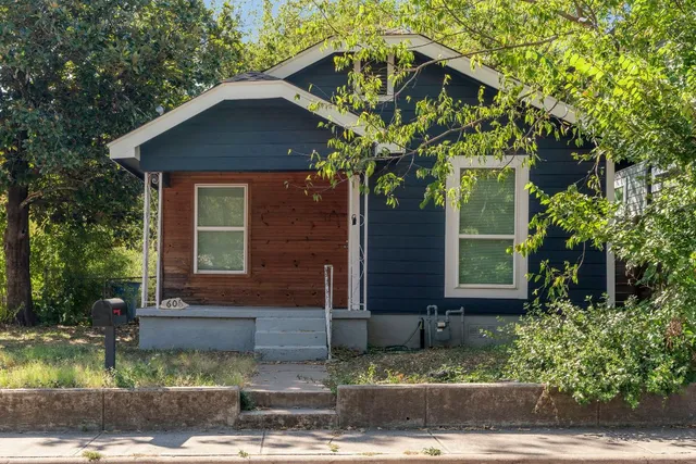 $1,950 | 1606 Maple Avenue, Austin, TX 78702