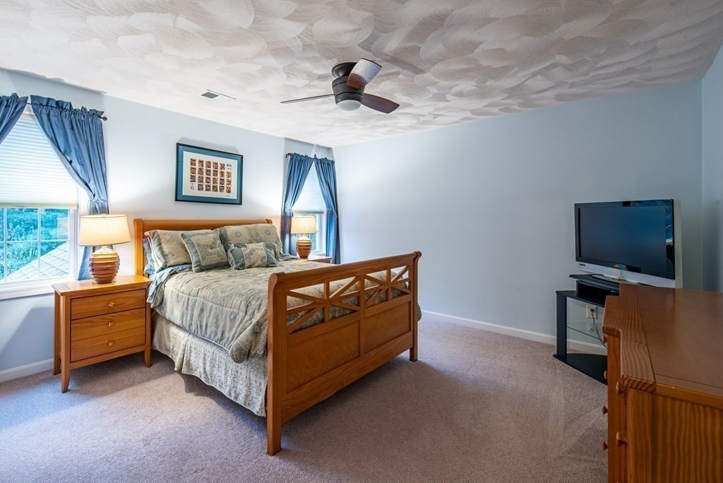 8 West Ledge Road Clinton, MA 01510 - Photo 10 of 17