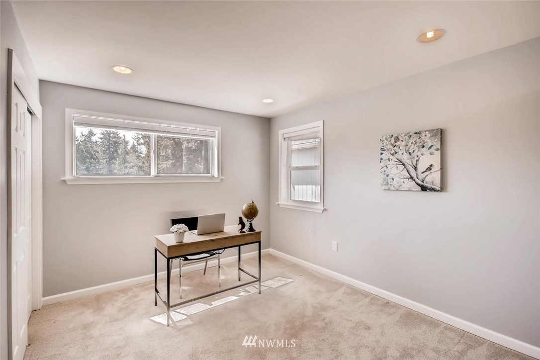 18307 121st Place Southeast Renton, WA 98058 - Photo 14 of 20 Gallery Image 14