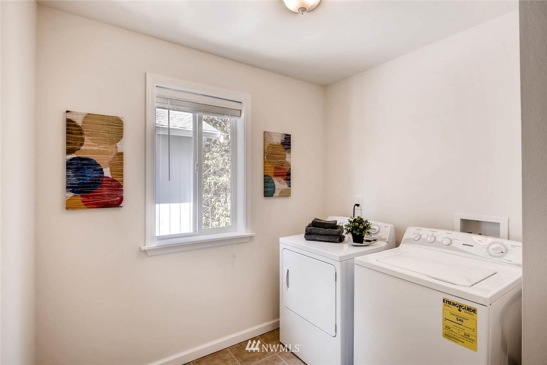 18307 121st Place Southeast Renton, WA 98058 - Photo 16 of 20 Gallery Image 16