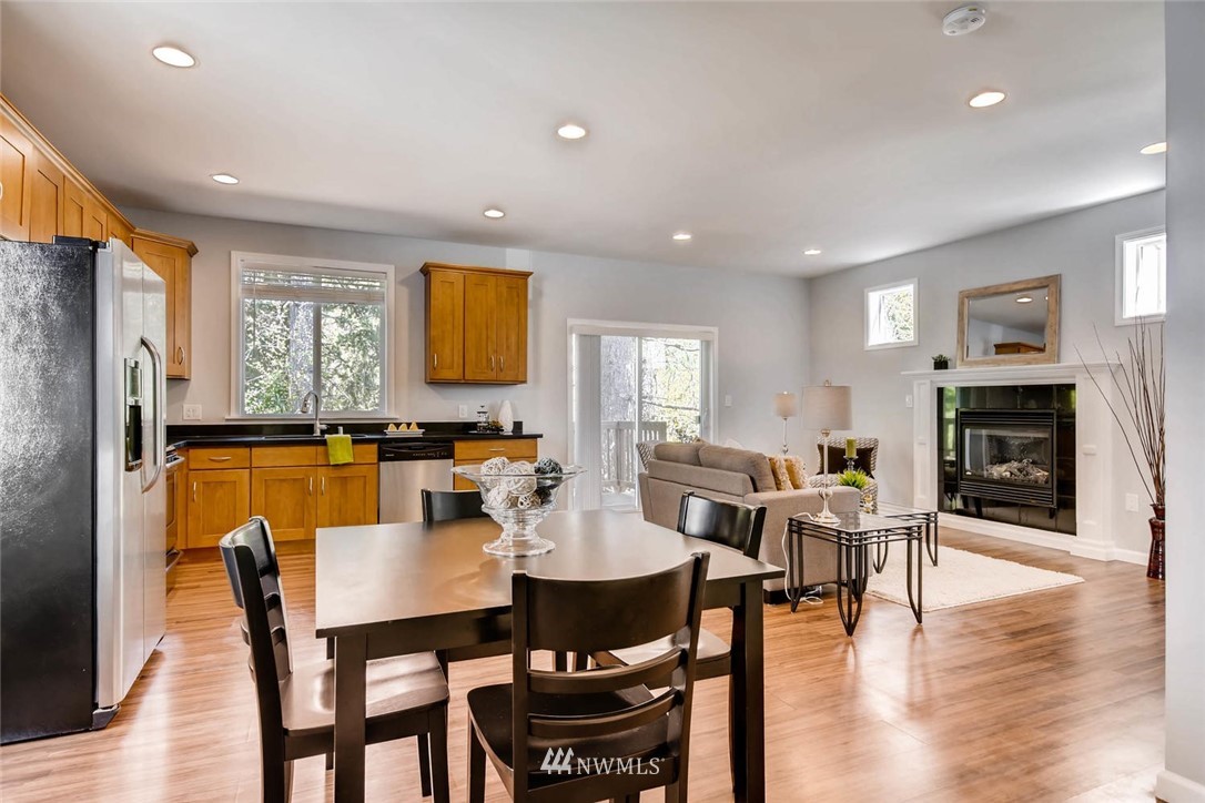 18307 121st Place Southeast Renton, WA 98058 - Photo 7 of 20 Gallery Image 7
