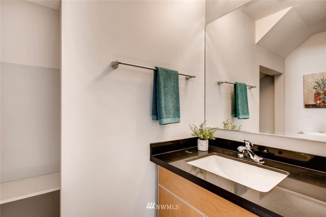 18307 121st Place Southeast Renton, WA 98058 - Photo 9 of 20 Gallery Image 9