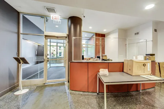 $2,150 | 3100 North Lake Shore Drive, Unit 1506, Chicago, IL 60657