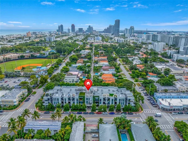 $589,900 | 1030 15th Street, Unit 306, Miami Beach, FL 33139