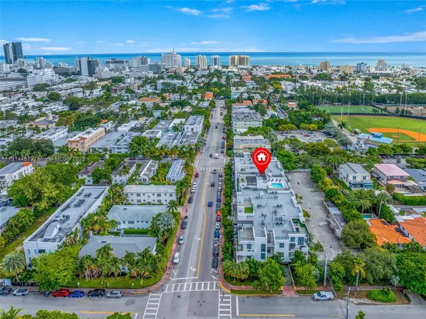 $589,900 | 1030 15th Street, Unit 306, Miami Beach, FL 33139