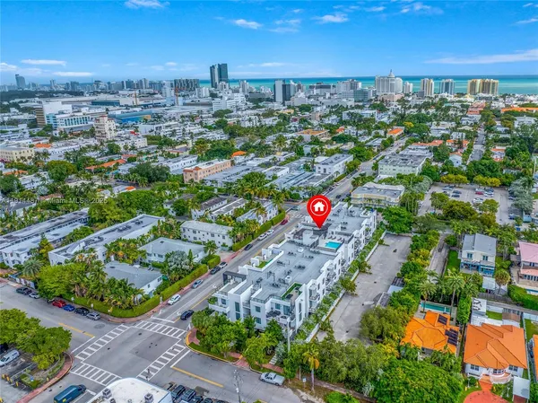 $589,900 | 1030 15th Street, Unit 306, Miami Beach, FL 33139