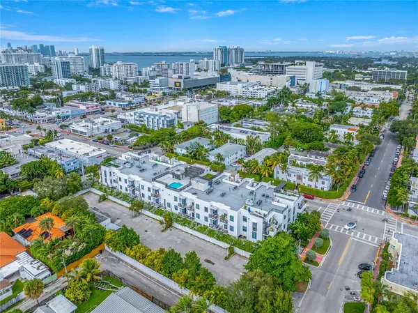$589,900 | 1030 15th Street, Unit 306, Miami Beach, FL 33139