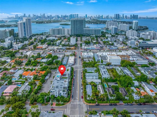 $589,900 | 1030 15th Street, Unit 306, Miami Beach, FL 33139