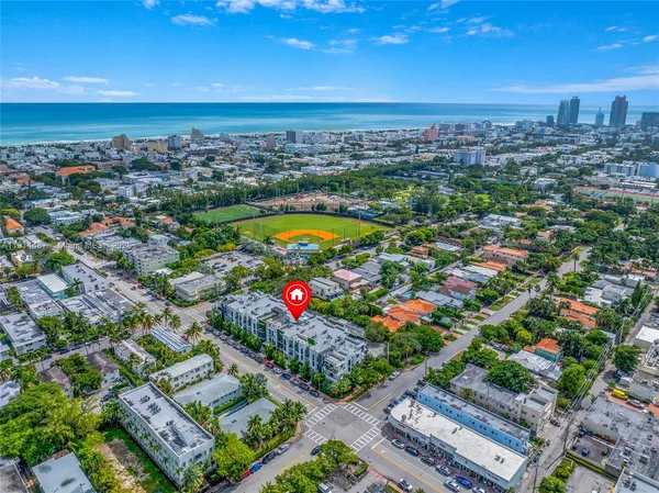 $589,900 | 1030 15th Street, Unit 306, Miami Beach, FL 33139