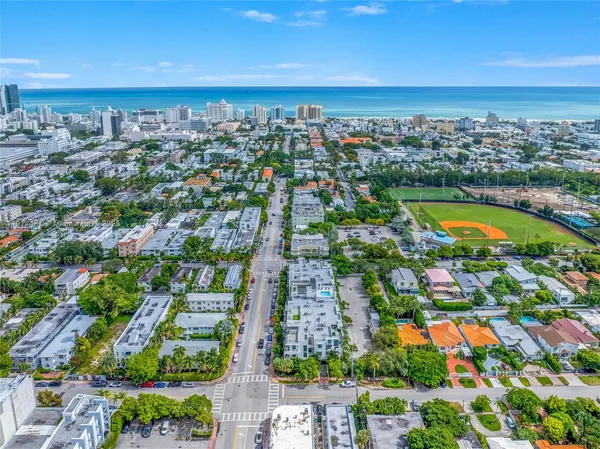 $589,900 | 1030 15th Street, Unit 306, Miami Beach, FL 33139