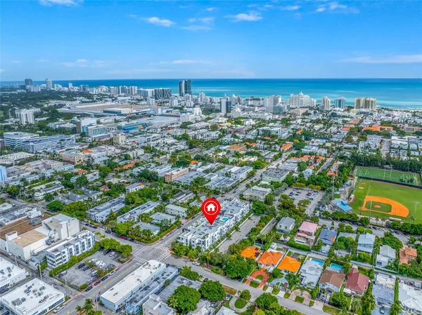 $589,900 | 1030 15th Street, Unit 306, Miami Beach, FL 33139