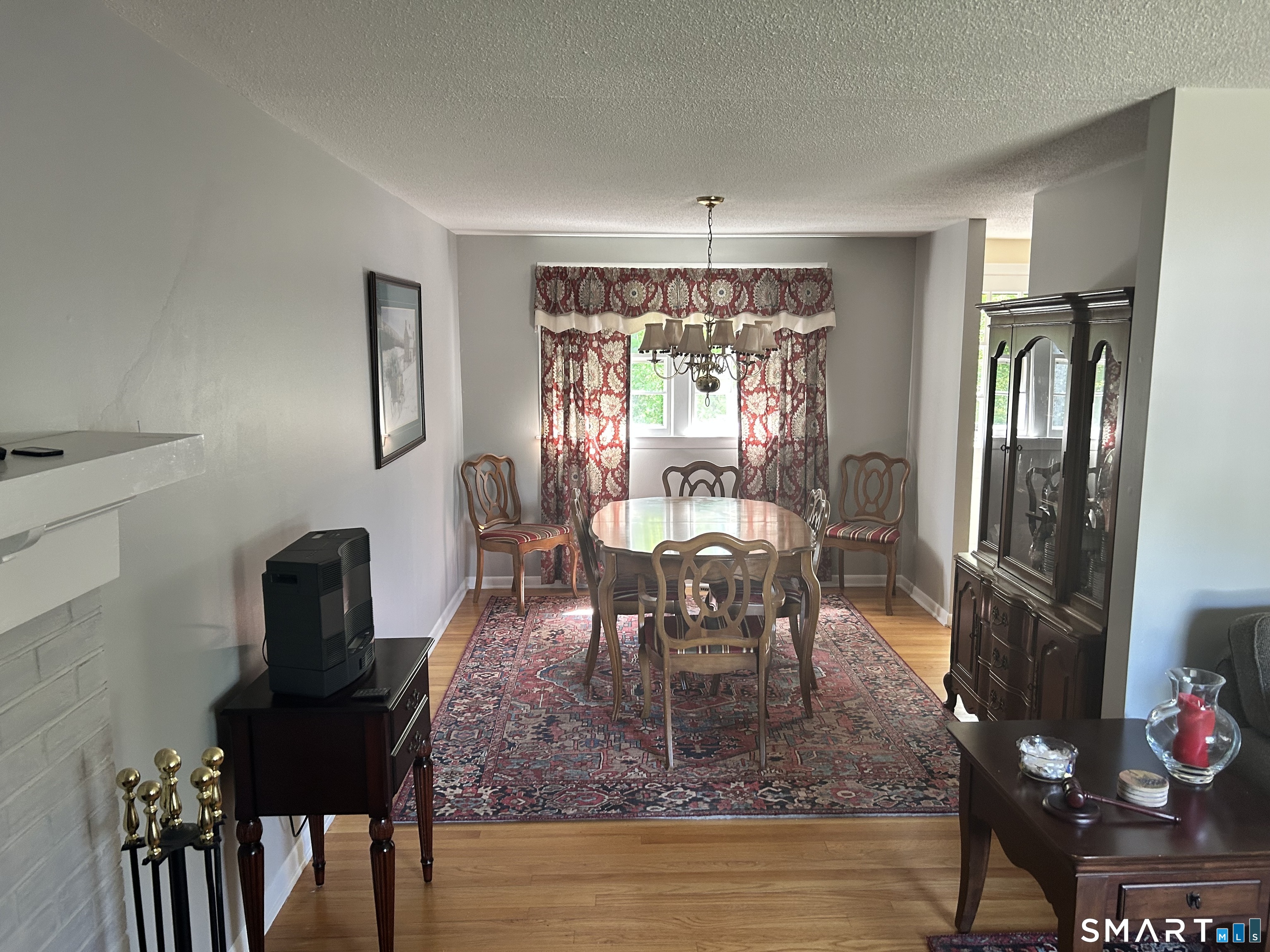 21 Parklawn Circle Waterbury, CT 06708 - Photo 3 of 13