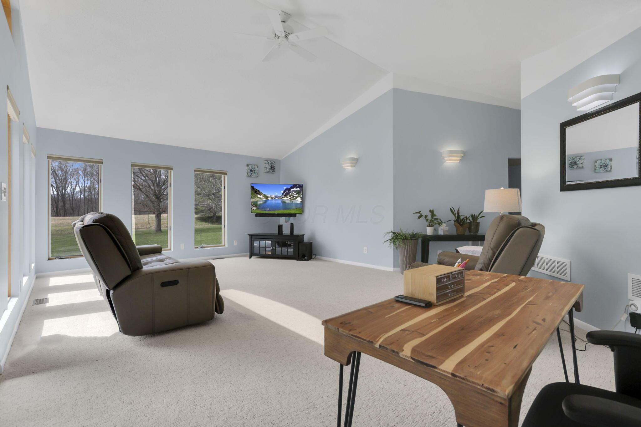 11135 Salem Road Athens, OH 45701 - Photo 11 of 90 12-web-or-mls-LO5A5439