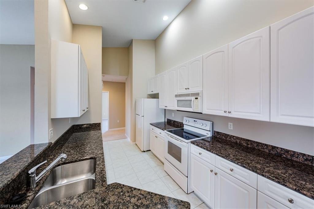 5220 Park Road, Unit 4 Fort Myers, FL 33908 - Photo 15 of 34 Gallery Image 15