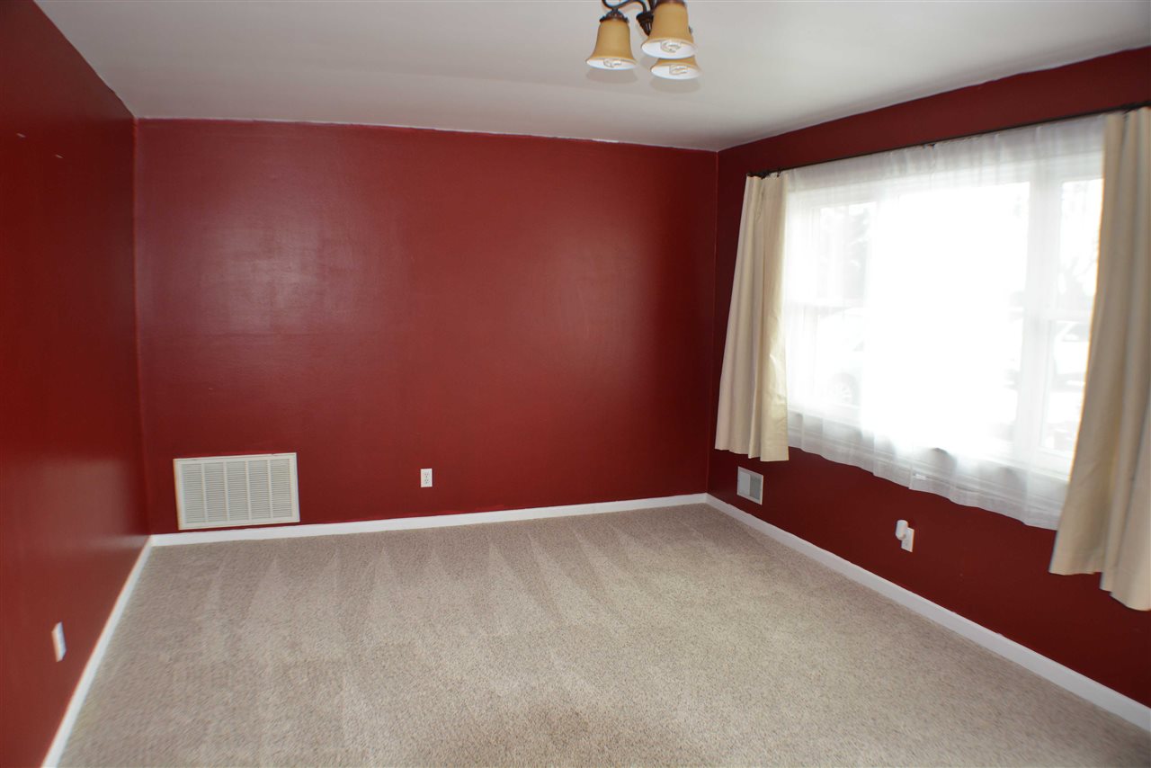 7796 West Division Road Tipton, IN 46072 - Photo 2 of 13 Gallery Image 2