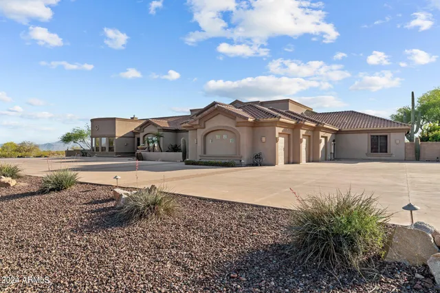 $2,499,000 | 37224 North 237th Avenue, Morristown, AZ 85342