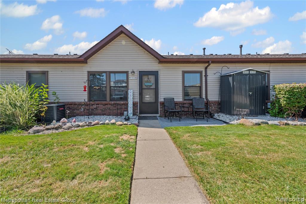 23648 Cottrell Clinton Township, MI 48035 - Photo 1 of 16