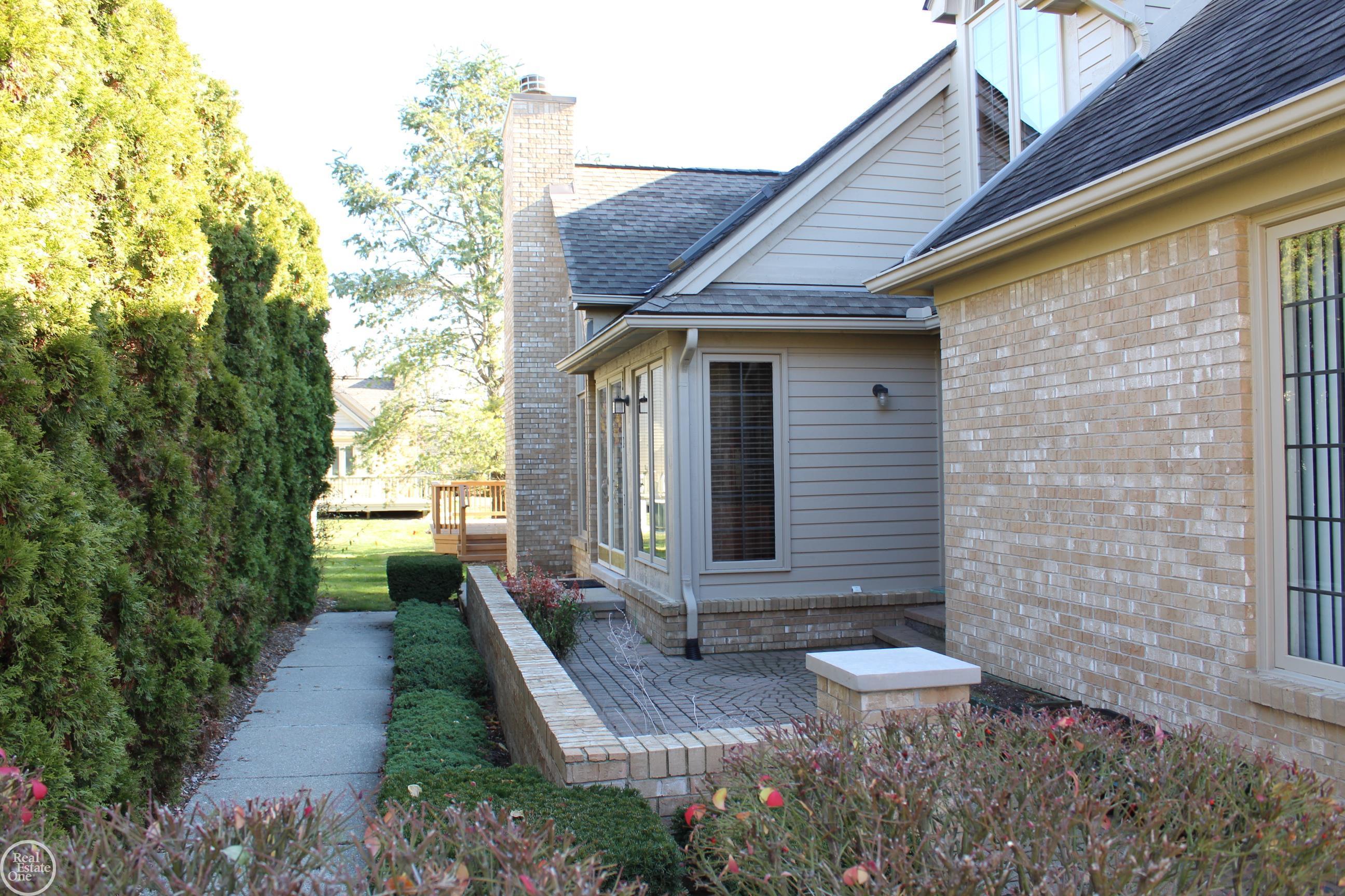 52192 Southview Ridge Macomb, MI 48042 - Photo 25 of 39 50194740-7fb115e6-fae9-402d-b4a5-eb76f7534e68.JPG