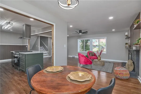 $539,000 | 8701 Ward Parkway, Kansas City, MO 64114