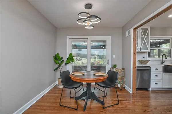 $539,000 | 8701 Ward Parkway, Kansas City, MO 64114