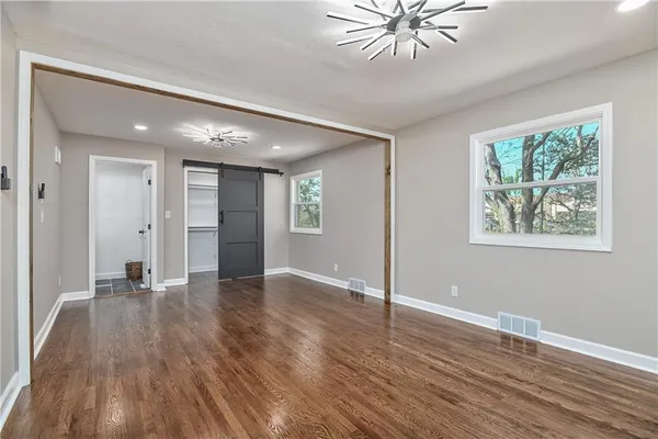 $539,000 | 8701 Ward Parkway, Kansas City, MO 64114