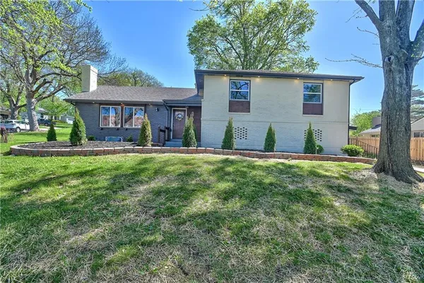 $539,000 | 8701 Ward Parkway, Kansas City, MO 64114