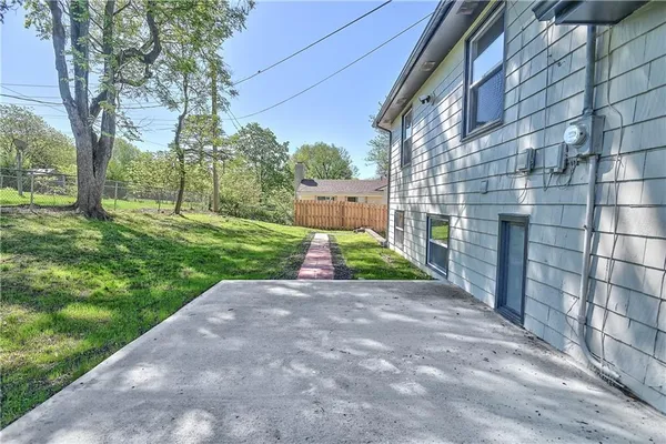 $539,000 | 8701 Ward Parkway, Kansas City, MO 64114