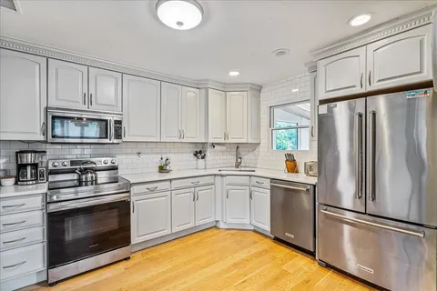 $835,000 | 22 Howell Place, Speonk, NY 11972