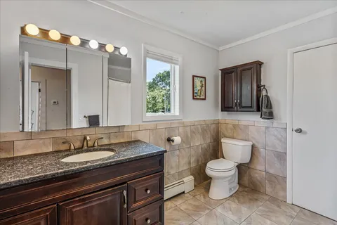 $835,000 | 22 Howell Place, Speonk, NY 11972