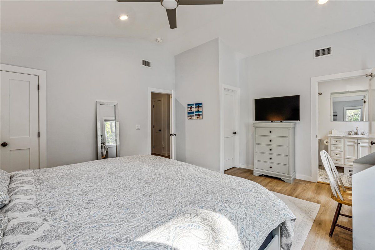 22 Howell Place Speonk, NY 11972 - Photo 20 of 36