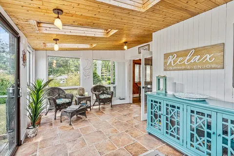 $835,000 | 22 Howell Place, Speonk, NY 11972