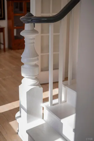 a view of entryway with a front door