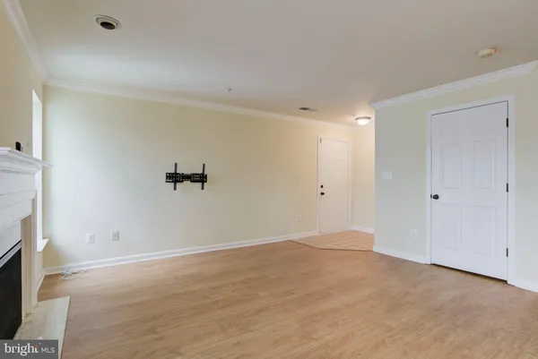$3,100 | 6606 Netties Lane, Unit 1310, Alexandria, VA 22315
