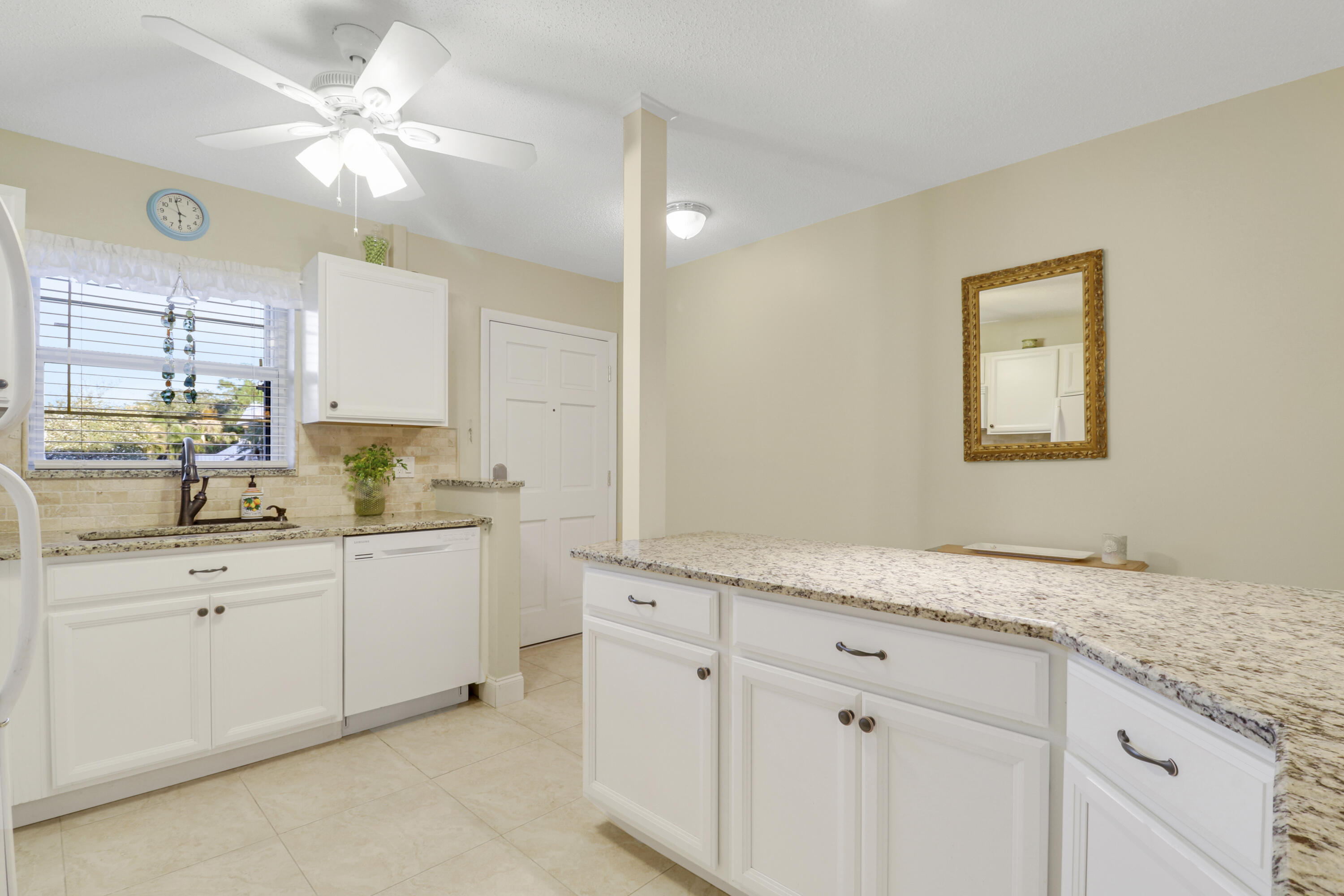 2929 Southeast Ocean Boulevard, Unit 1122 Stuart, FL 34996 - Photo 13 of 36 Kitchen-Entry