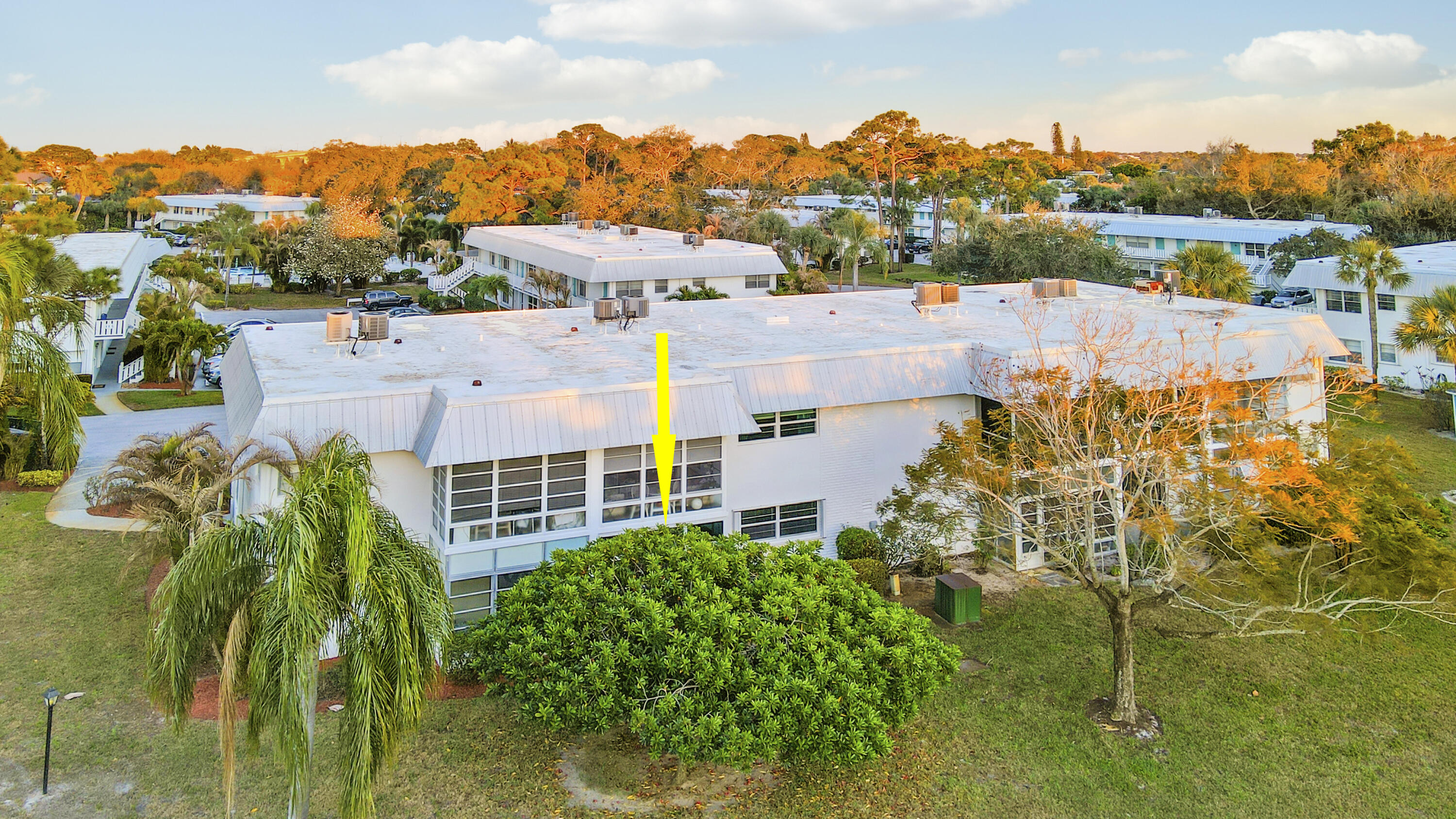 2929 Southeast Ocean Boulevard, Unit 1122 Stuart, FL 34996 - Photo 28 of 36 Exterior Back 2