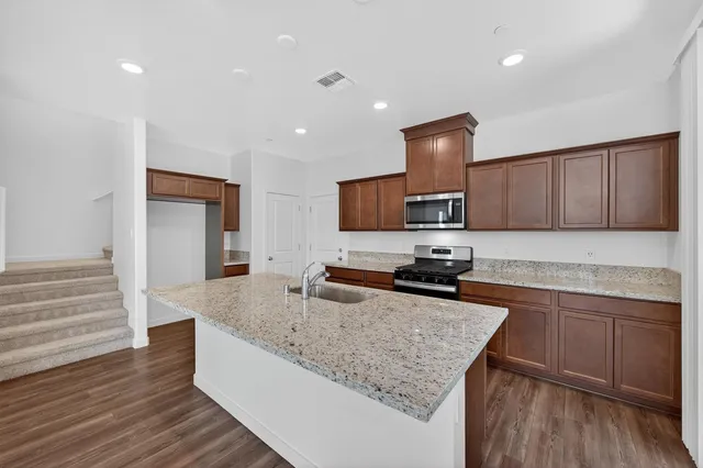 $589,999 | 672 Whitewater Way, West Sacramento, CA 95605