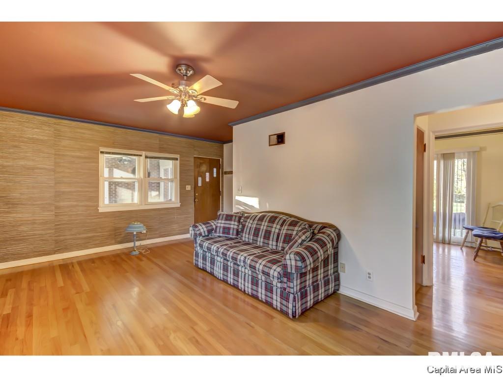 45 Circle Drive Springfield, IL 62703 - Photo 5 of 36