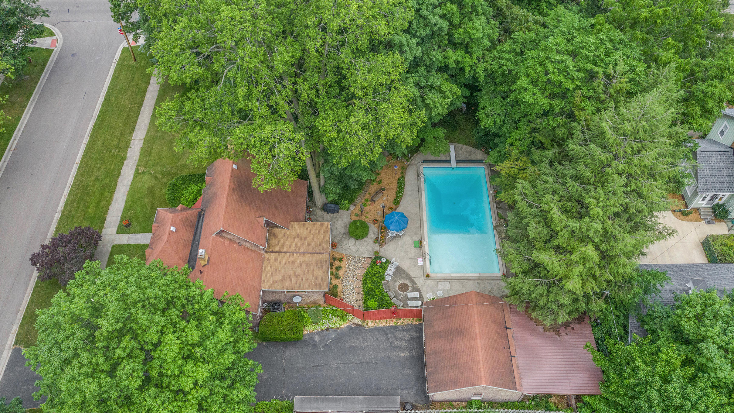 715 East Street Three Rivers, MI 49093 - Photo 5 of 31 DJI_0758
